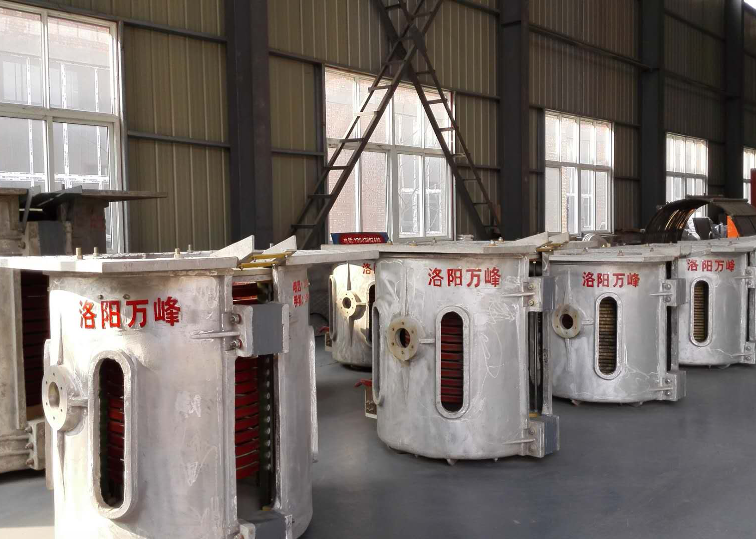 合金冶煉中頻爐如何提高爐齡？